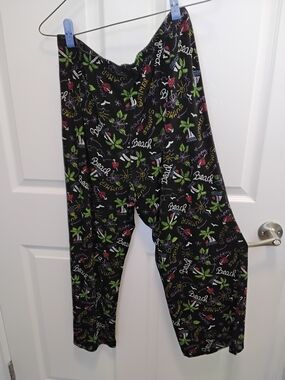 Coldwater Creek Fun Black Stretchy Lightweight Beachy Tropical Printed Pants